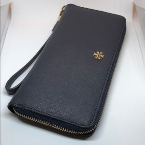 Authentic Tory Burch wallet in Navy